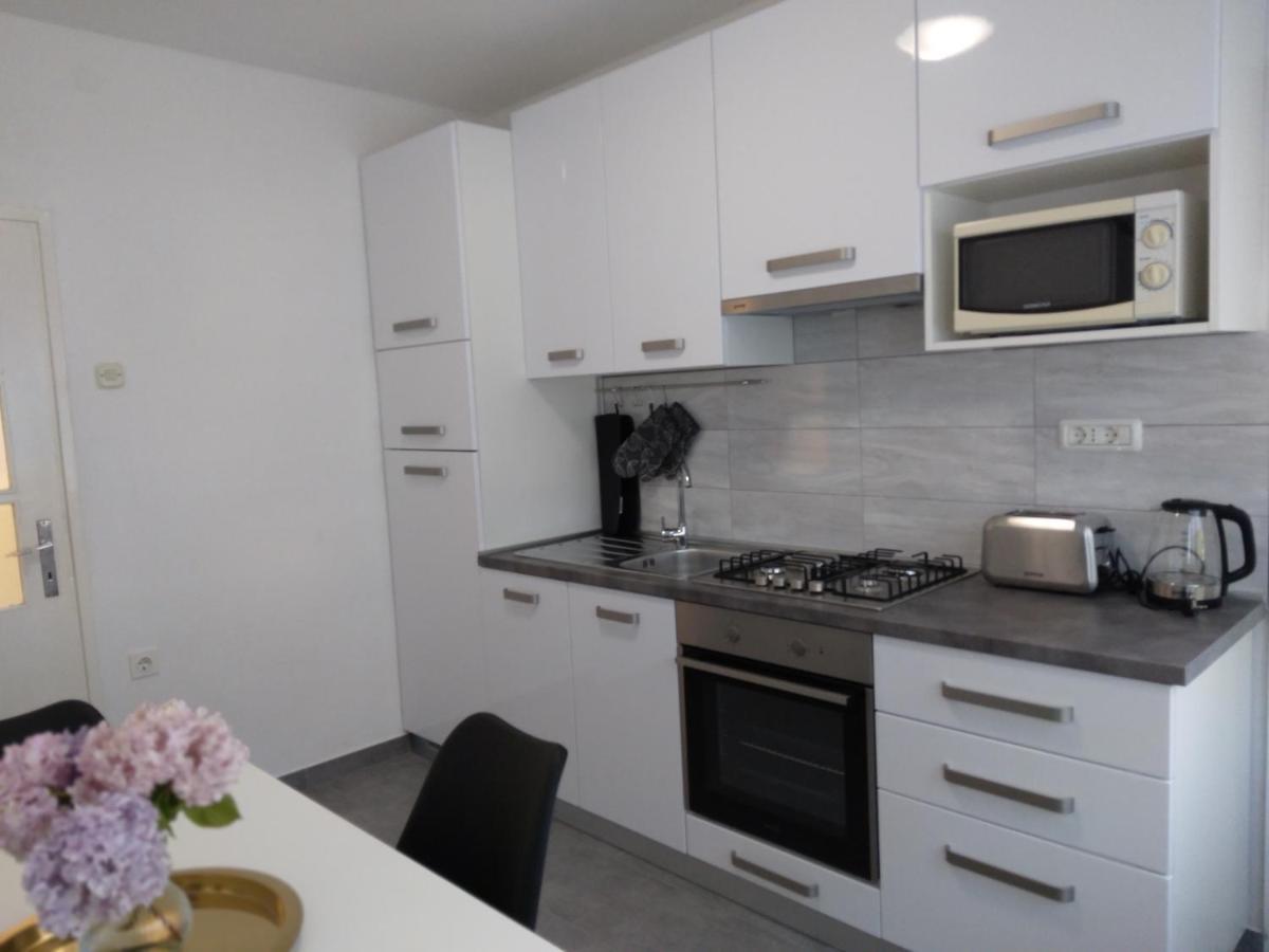 Antemma Apartment Pula Exteriér fotografie