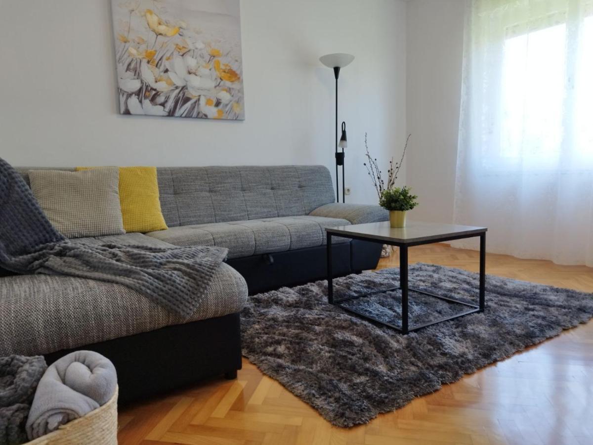 Antemma Apartment Pula Exteriér fotografie