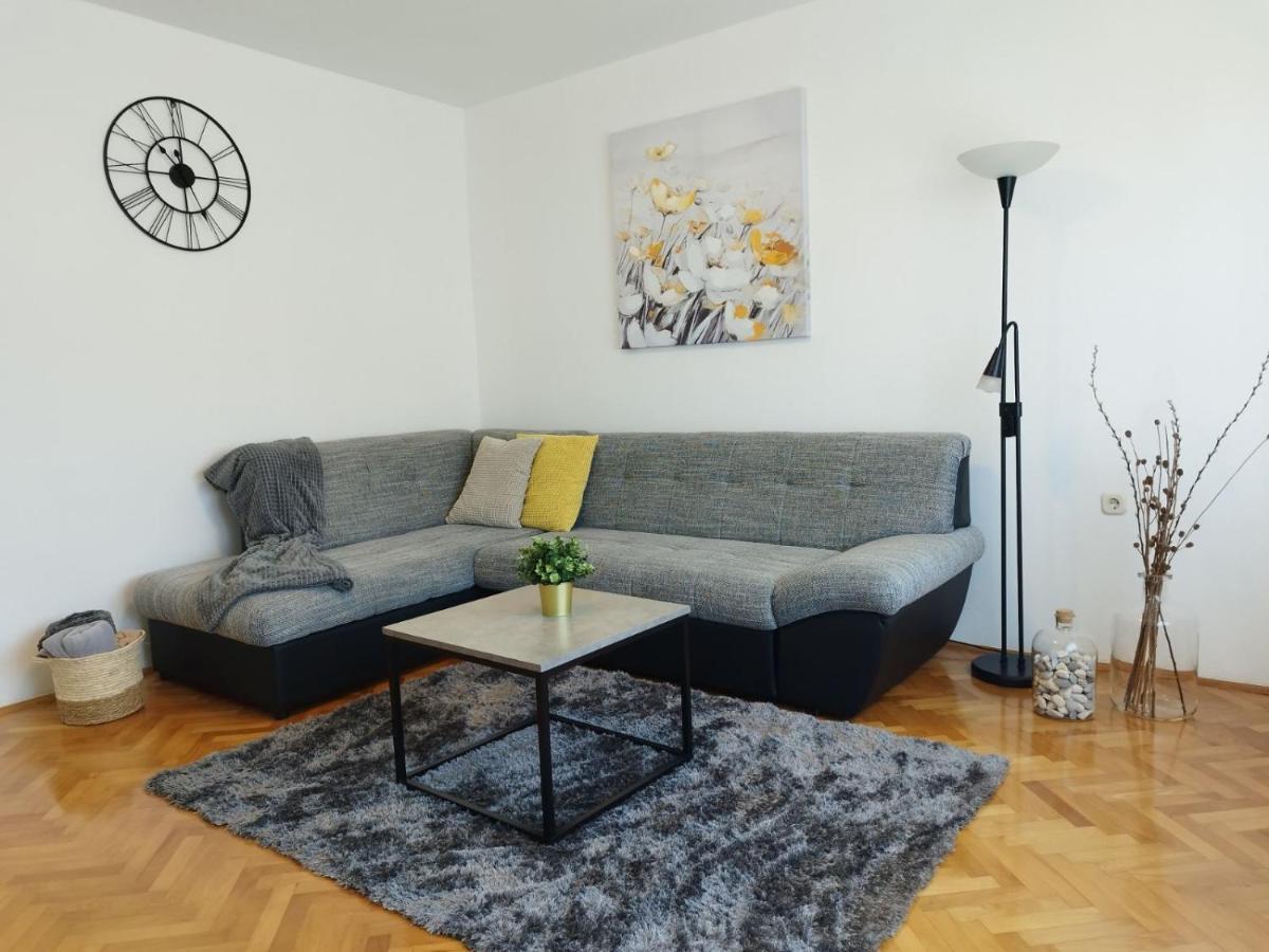 Antemma Apartment Pula Exteriér fotografie