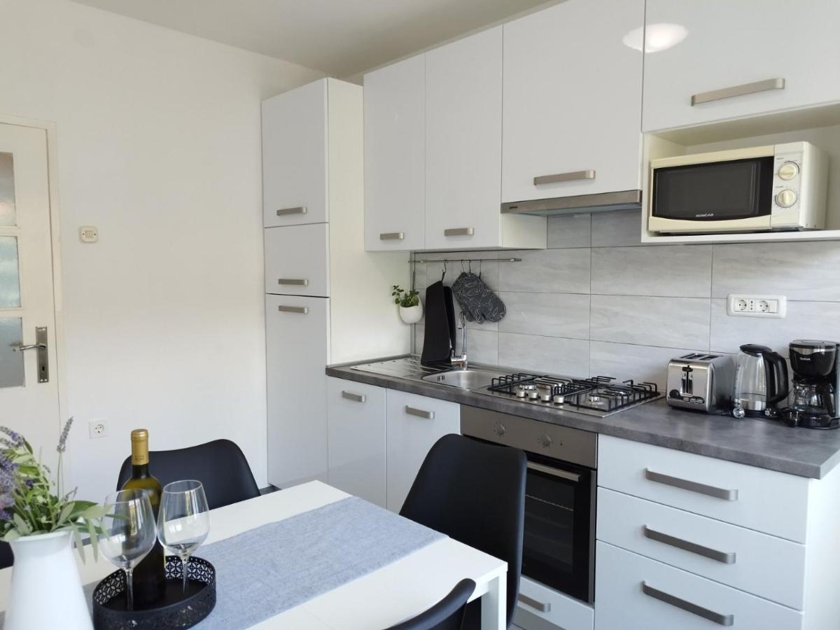 Antemma Apartment Pula Exteriér fotografie